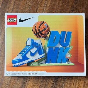 LEGO Nike Dunk Set - New!